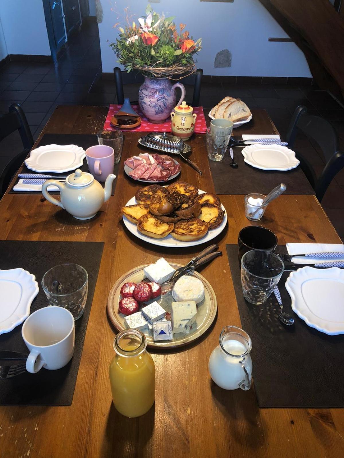 La Fezendes Bed and Breakfast Miradoux Εξωτερικό φωτογραφία